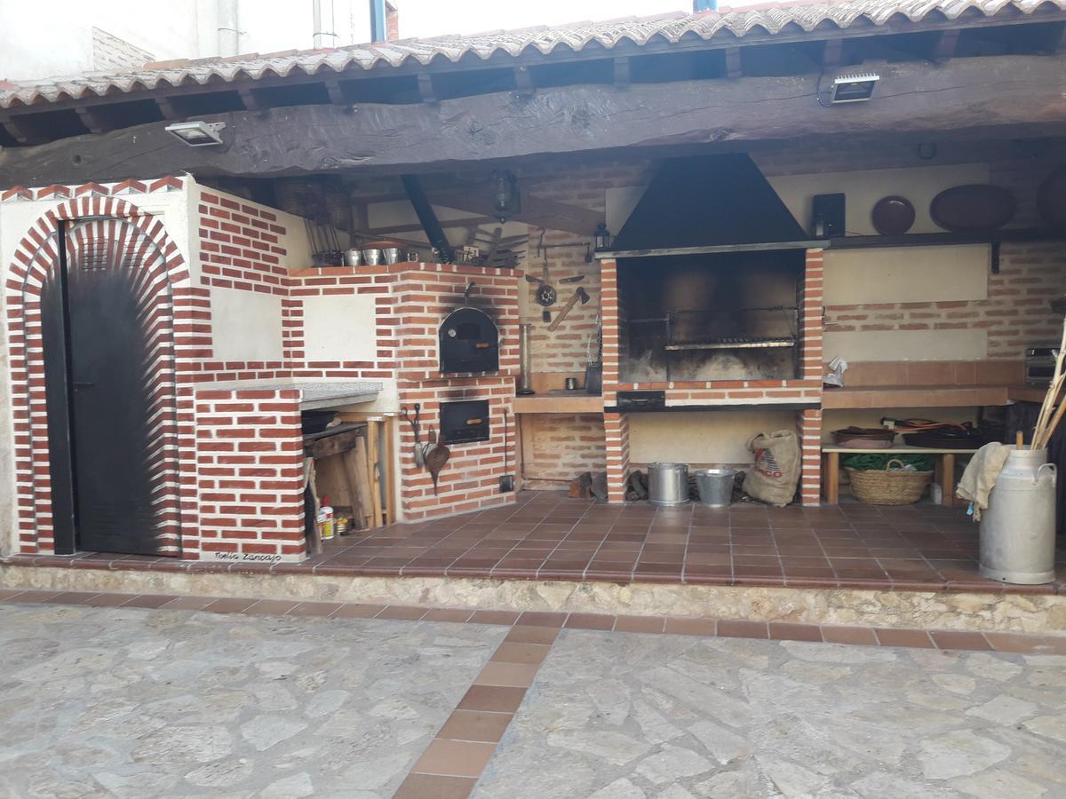 Casa Rural La Casa De Las Manuelas Horcajo de las Torres Kültér fotó